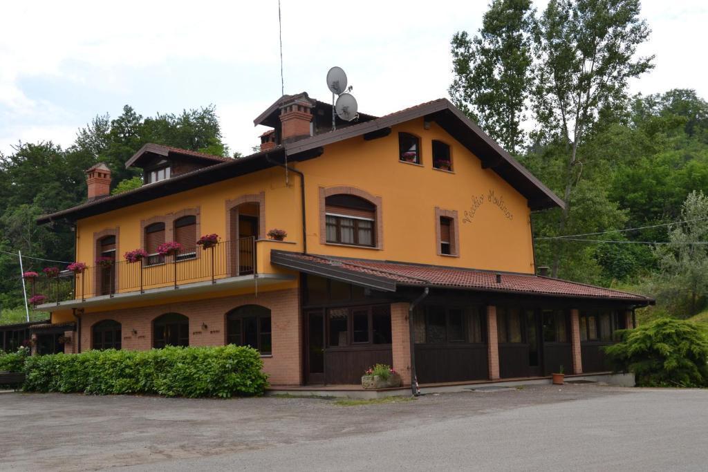 Bed and Breakfast Trattoria Vecchio Mulino Niella Tanaro Экстерьер фото