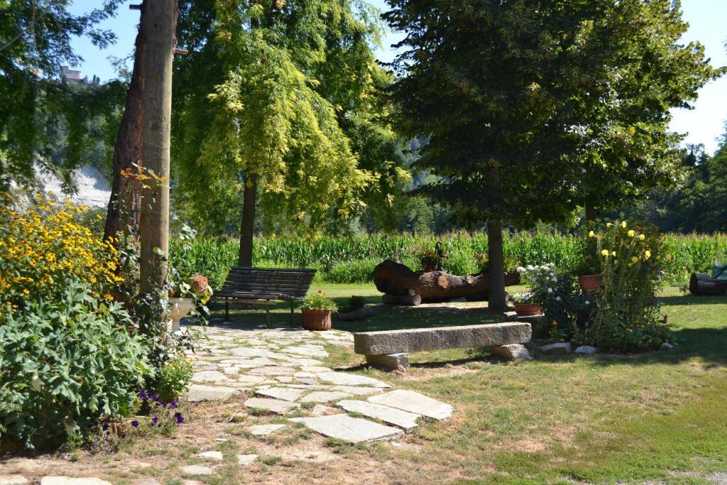 Bed and Breakfast Trattoria Vecchio Mulino Niella Tanaro Экстерьер фото